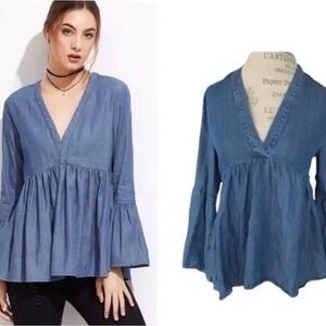 Chelsea And Theodore Chambray Blue Top Womens XS Loose Boho bell sleeve babydoll